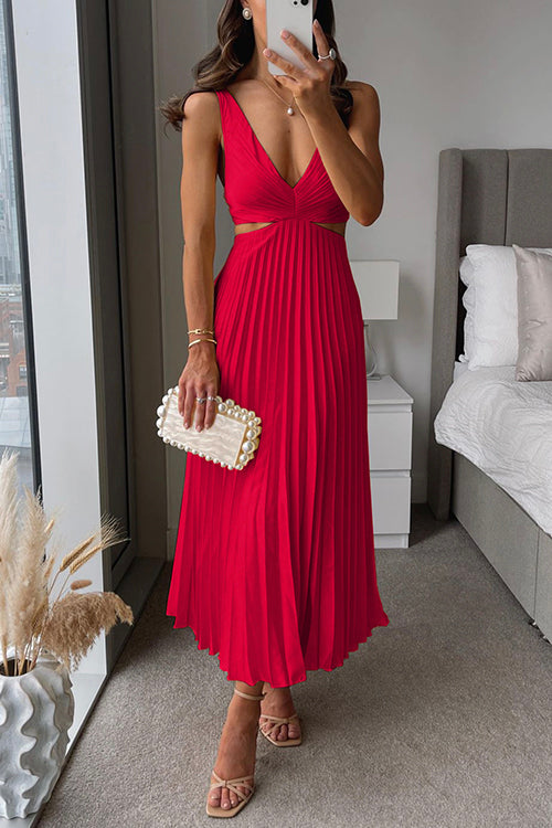 Verity | Elegant Pleated Maxi Dress