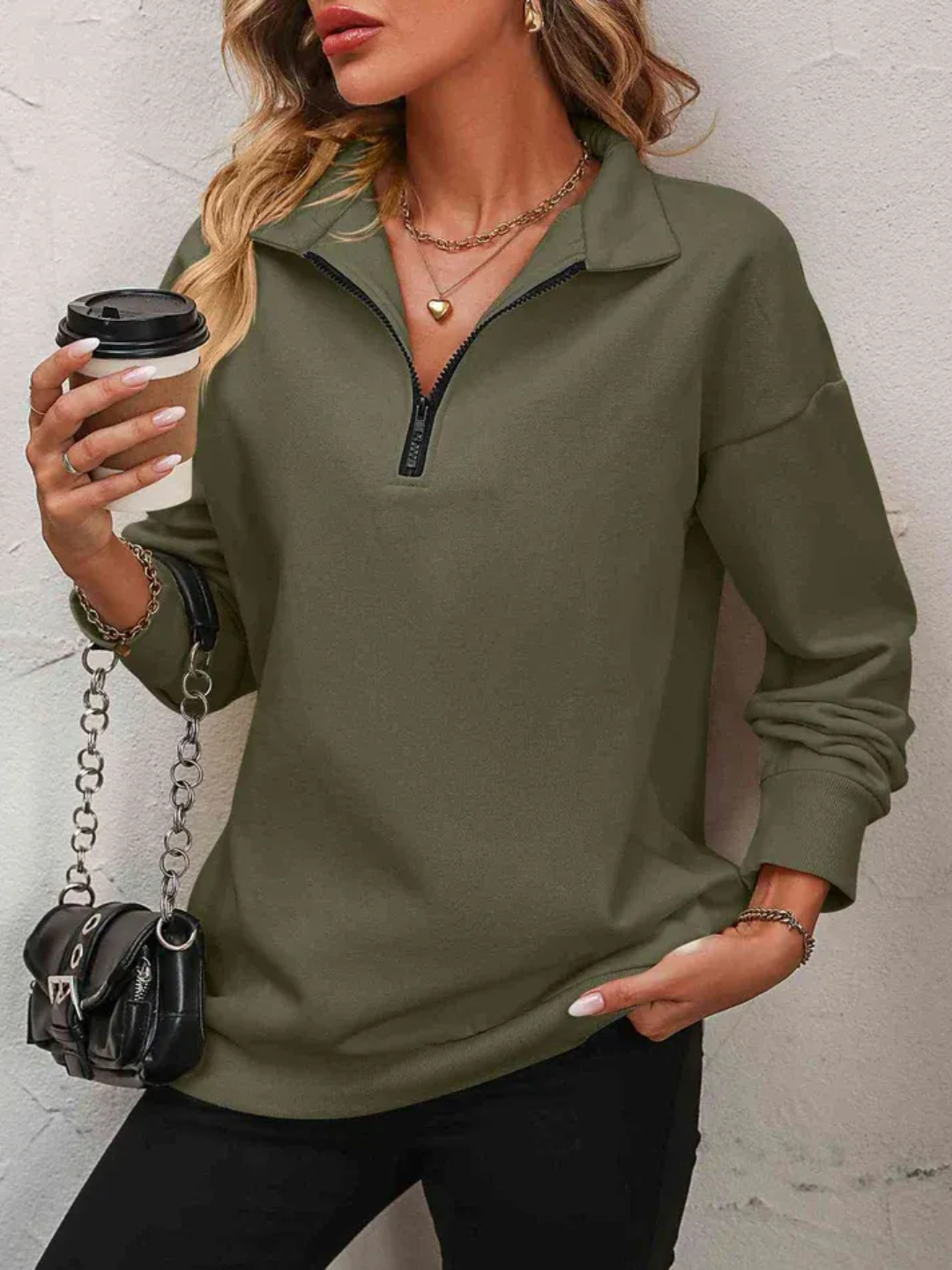 Sofie Sweatshirt with zipper and hanging shoulder for women