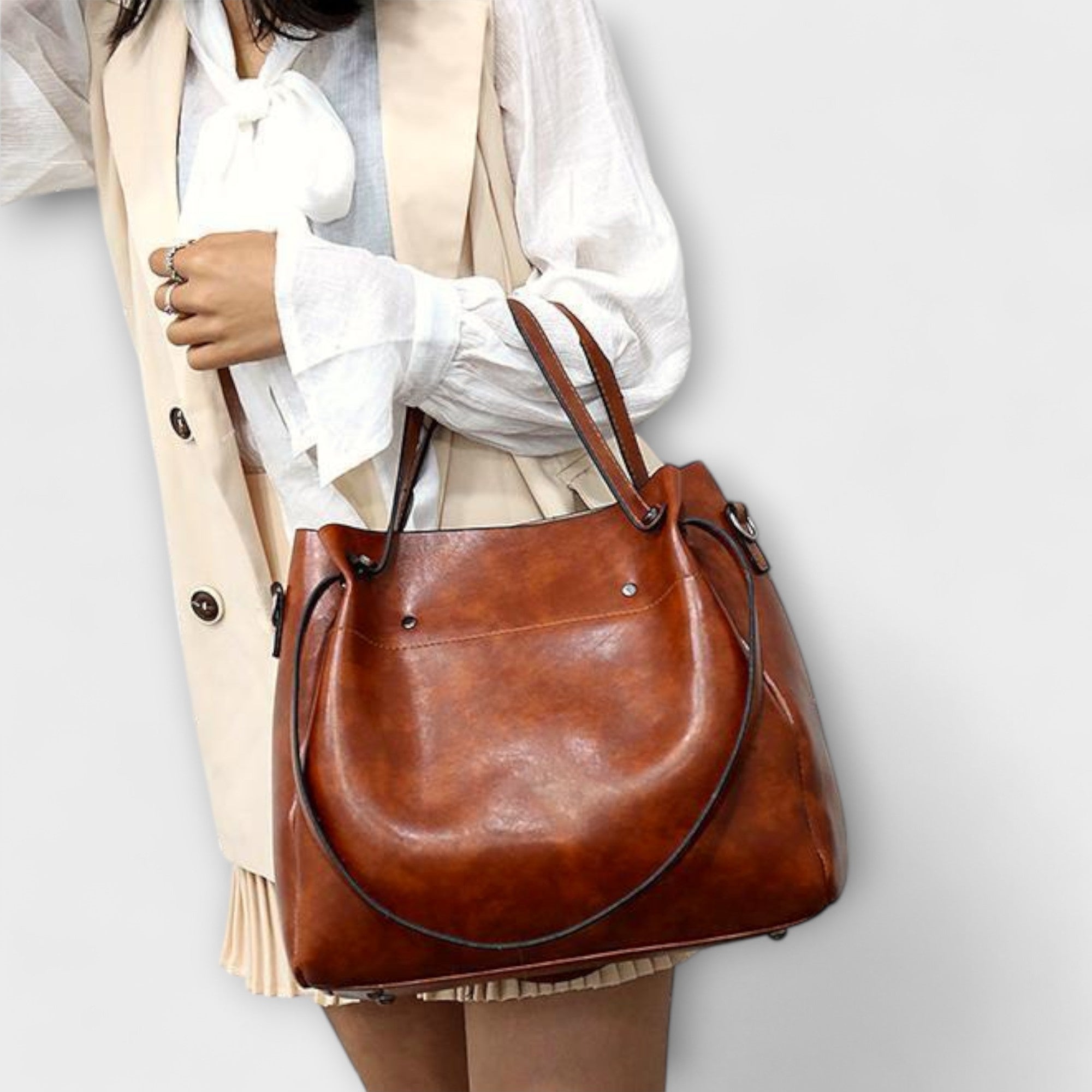 Caroline | Elegant Spacious Shoulder Bag