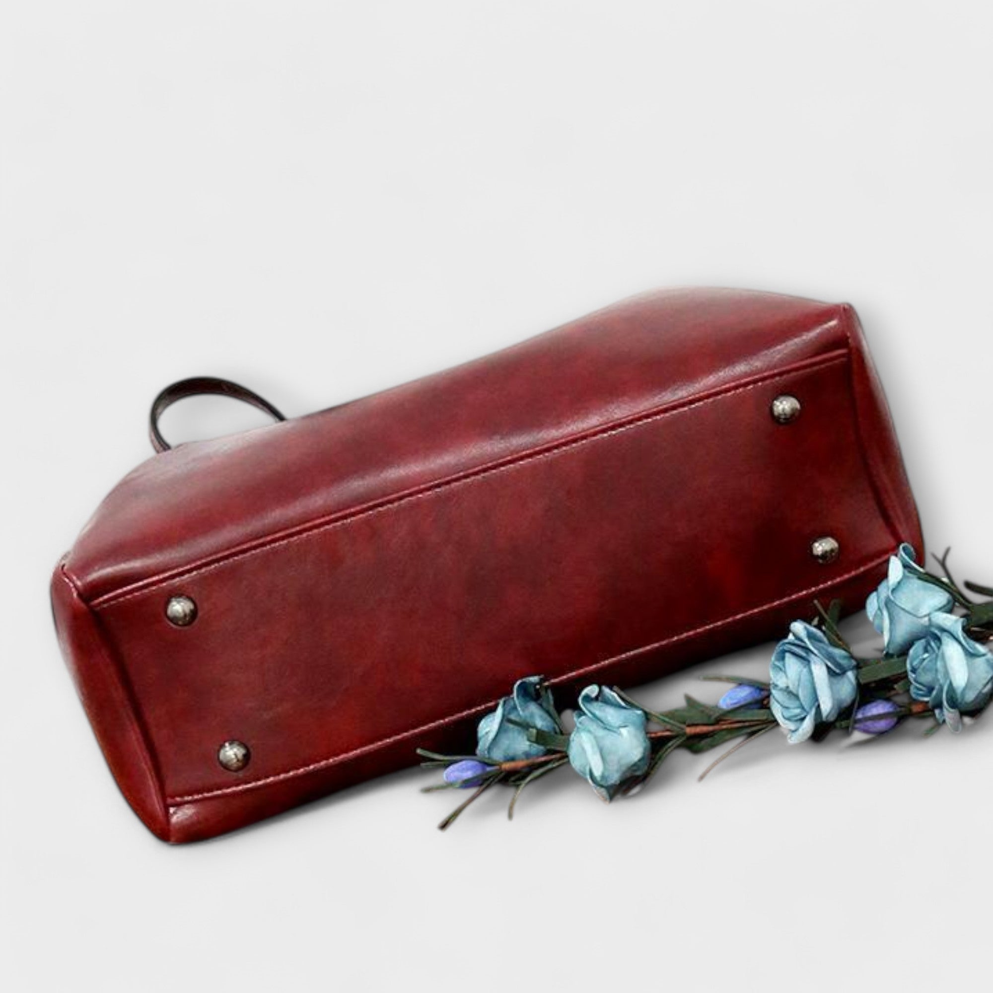Caroline | Elegant Spacious Shoulder Bag