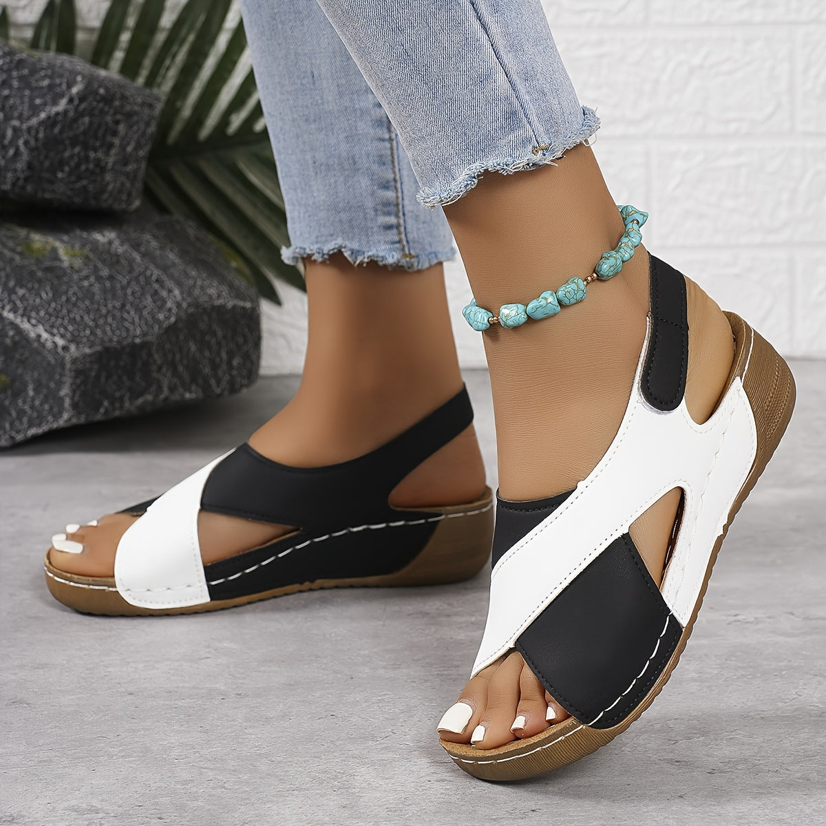 Jacqueline | Clevora Comfort Fit Sandals