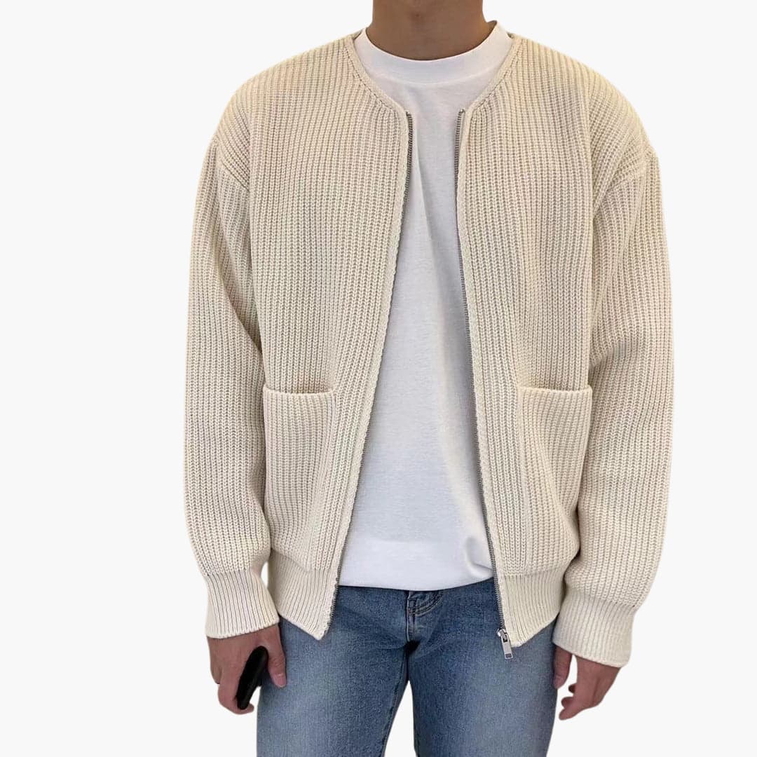 Evan | Casual Knit Cardigan Outfit