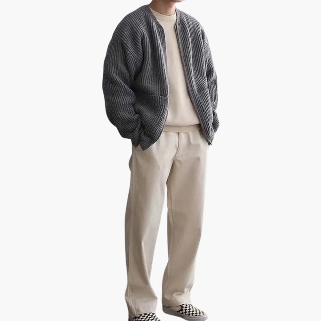Evan | Casual Knit Cardigan Outfit