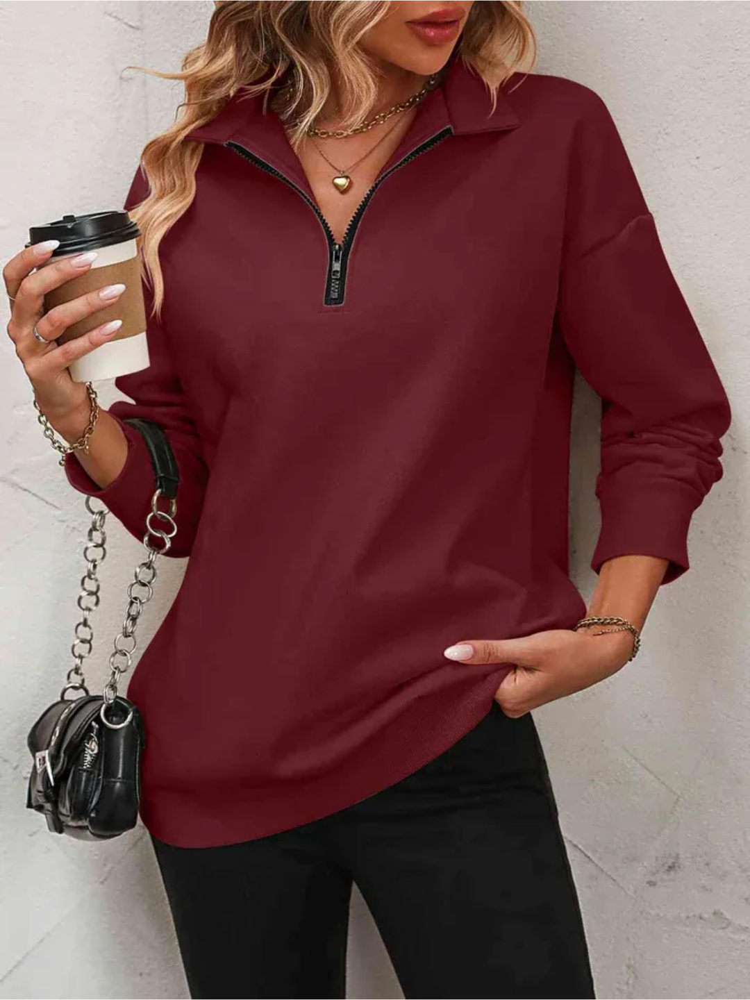 Sofie Sweatshirt with zipper and hanging shoulder for women