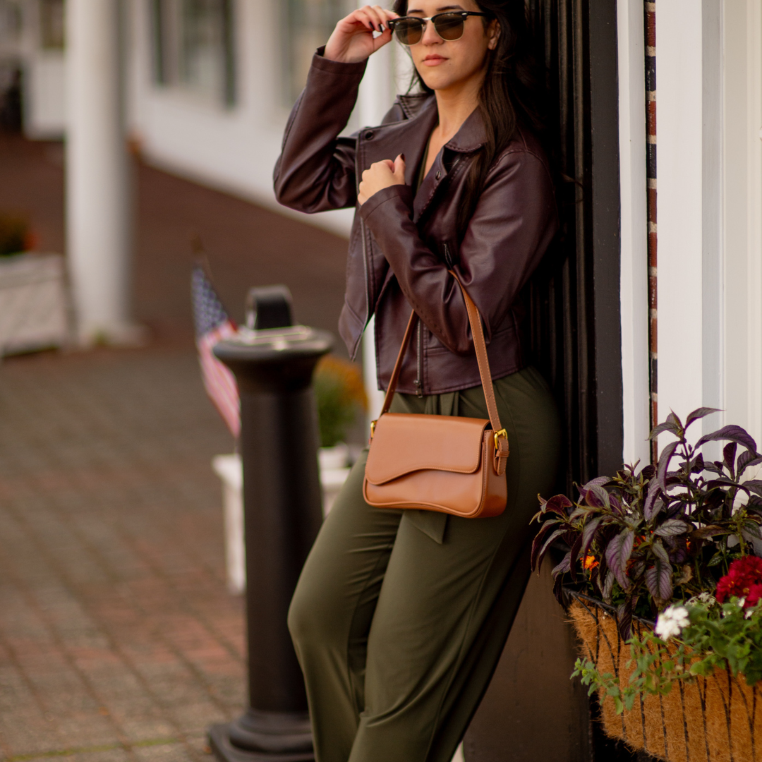 Erica | Curved Leather Shoulder Bag