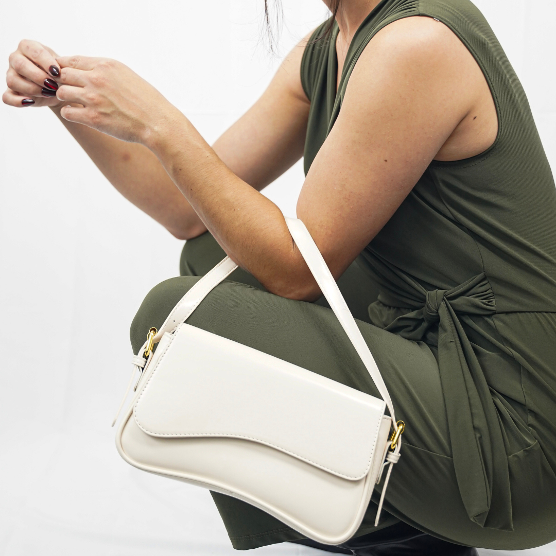 Erica | Curved Leather Shoulder Bag