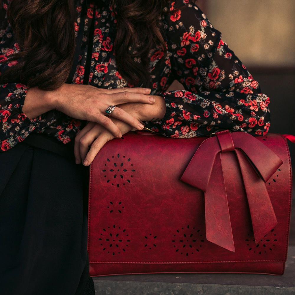 Caitlin | Elegant Bow Flap Tote Bag