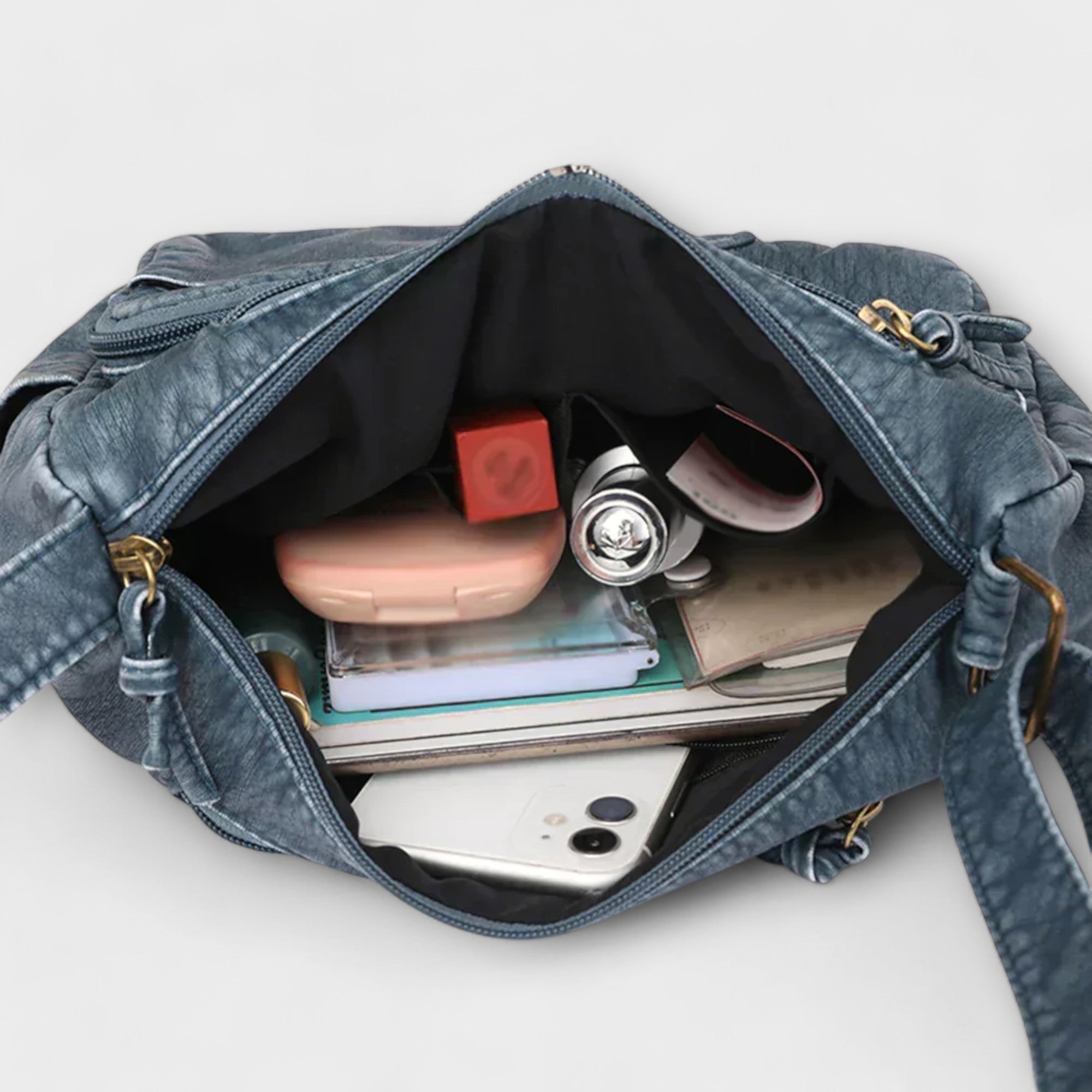 Cassandra | Elegant Spacious Shoulder Bag