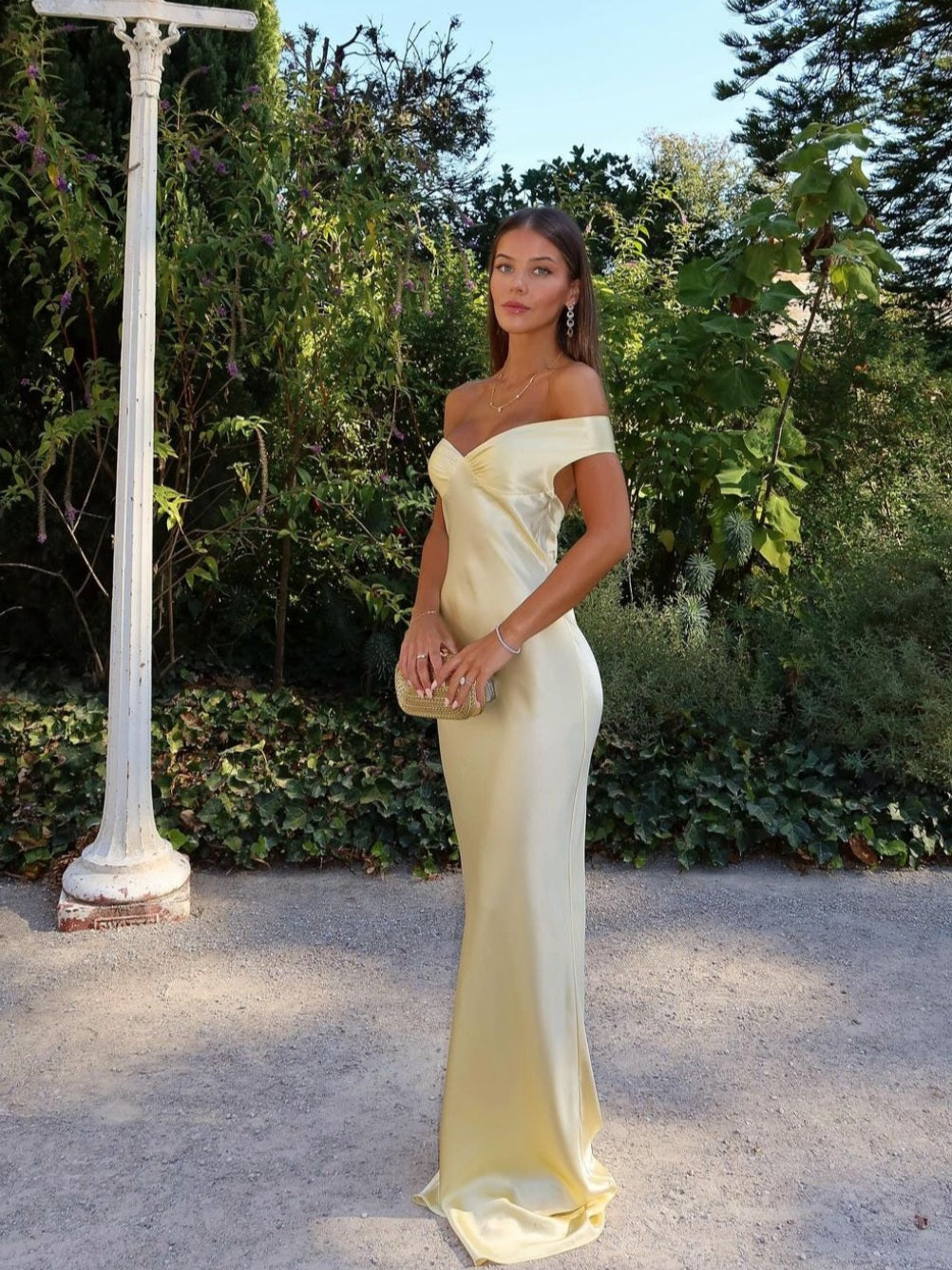 Annette | Elegant Off-Shoulder Satin