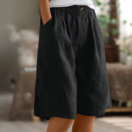 Tina – Spacious Casual Shorts