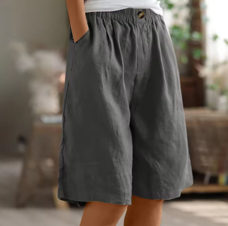 Tina – Spacious Casual Shorts