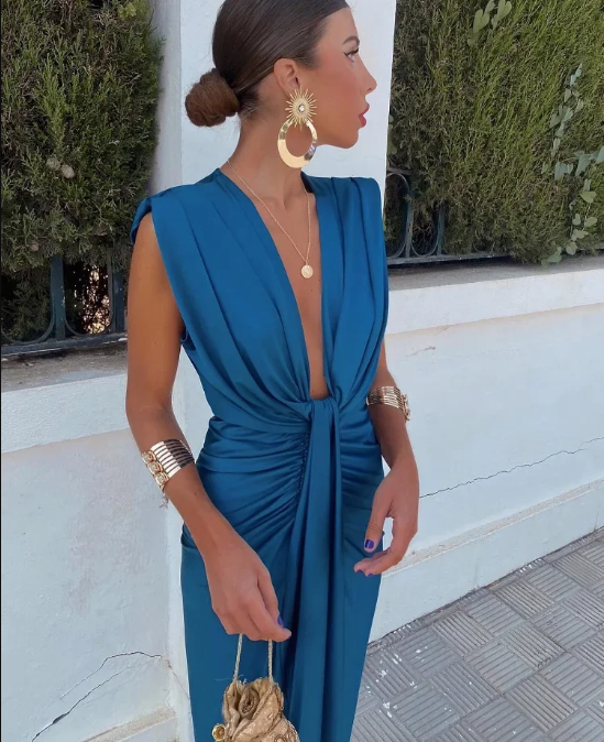 Moriah – Elegant Pleated Dress