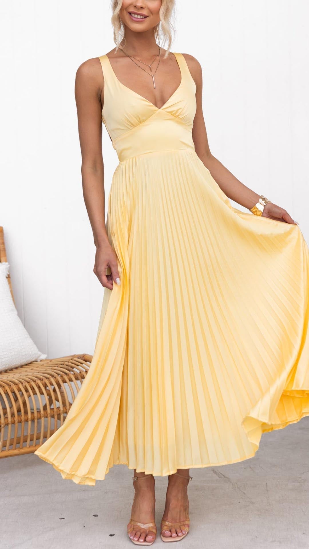 Lisa | Flowing Pleated Maxi Dress