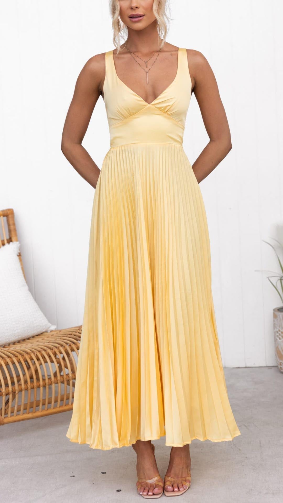 Anna | Stylish Summer Pleated Dress