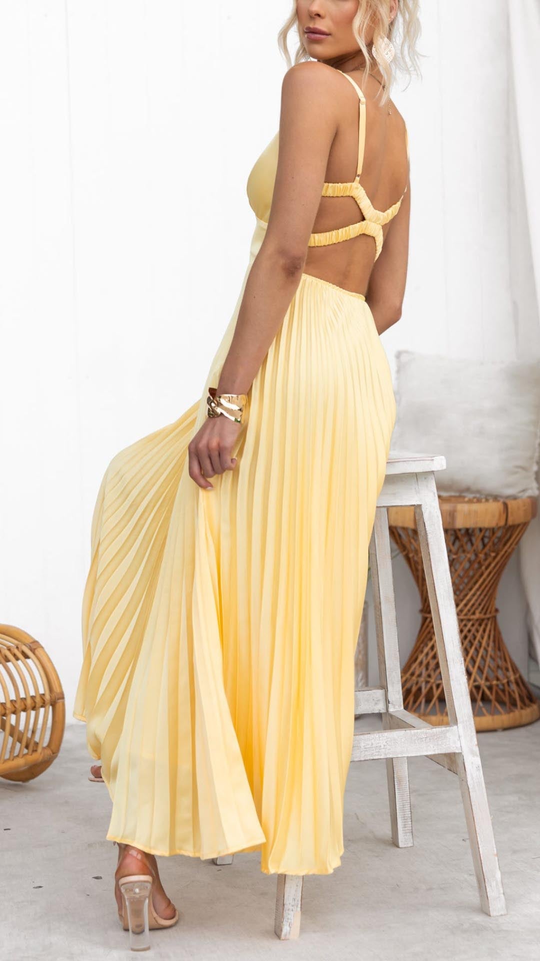 Lisa | Flowing Pleated Maxi Dress
