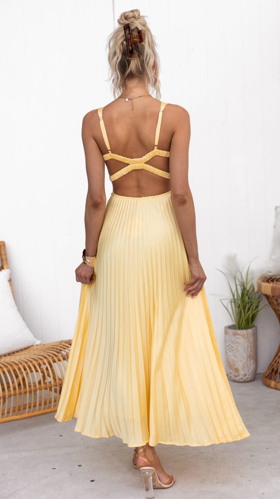 Lisa | Flowing Pleated Maxi Dress