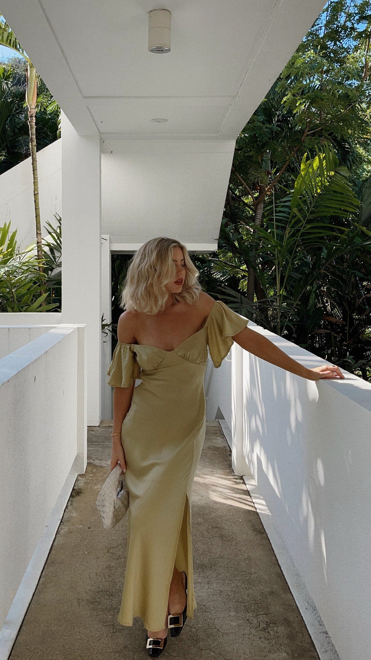 Rosa | Elegant Off-Shoulder Dress