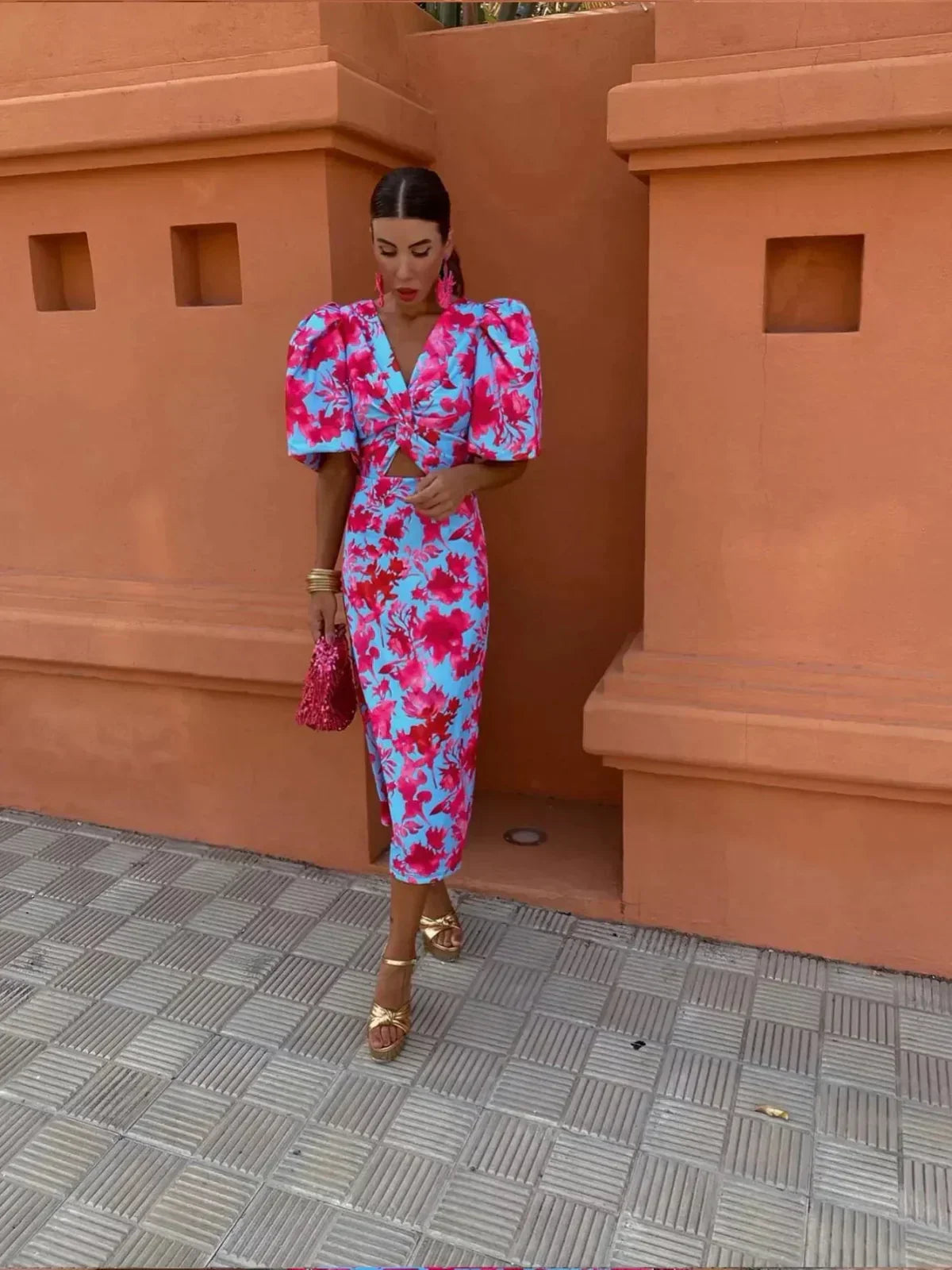 Arielle – Colorful Midi Dress with Pleated Sleeves
