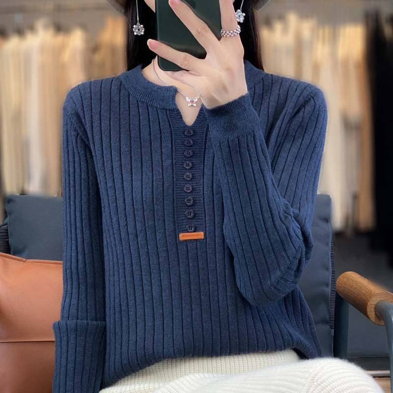 Rene™ | Knitted pullover with V-neck